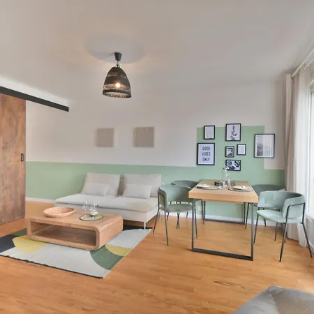 3 Chambres, Proche Centre Ville, Parking Gratuit Apartament *
