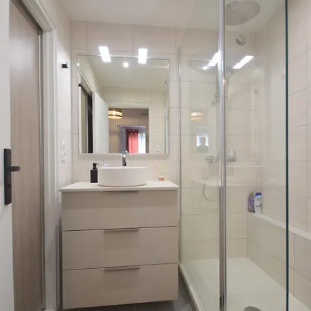 3 Chambres, Proche Centre Ville, Parking Gratuit Apartment Vannes